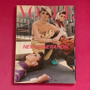 Vintage Italian Vogue magazine August 2000